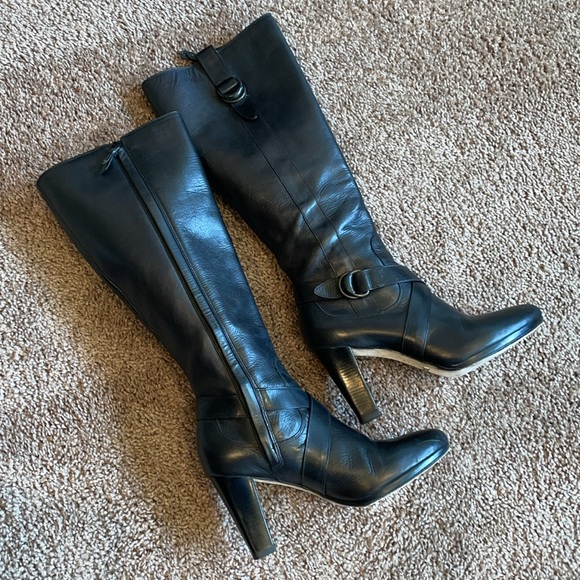 Gorgeous Cole Haan Nike Air leather heeled boots - Picture 5 of 15